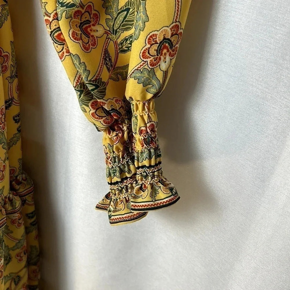 Ruffle,tiered,floral,frill dress,shirring cuffs,tie front,wood accent,keyhole - Picture 9 of 14